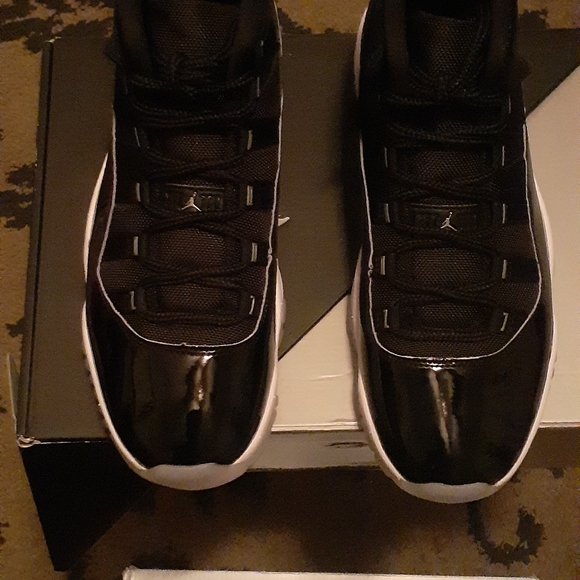 Retro jordan jubilee 11's - Picture 2 of 4